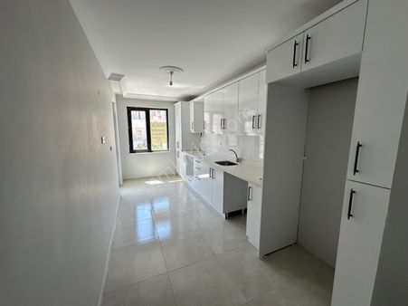 **siteler Mahallesi Ebeveyn Banyolu Sıfır Kiralık 2+1**