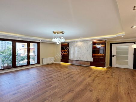 Beylikdüzü Kavaklı Mahallesinde Emsalsiz 2+1 Satılık Daire !