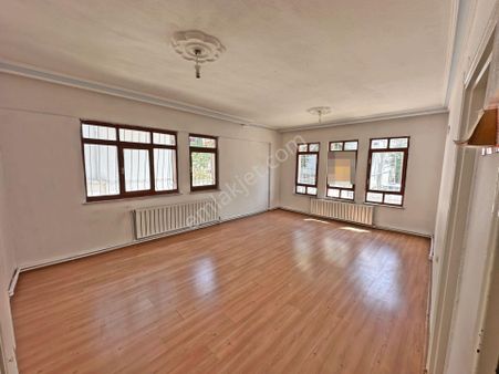 General Zeki Doğan Mahallesinde Mutlu Cadde Yakınında Katta 3+1 Satılık Kelepir Daire