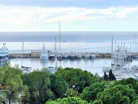 Kuşadası Marina Sahile 150m Deniz Manzaralı 2+1 Eşyasız Kiralık Daire