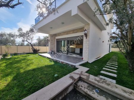 Güre Oteller Bölgesinde Deniz Manzaralı 4+1 Tam Müstakil