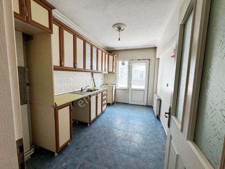 Çorlu Muhittin Mh 2002 Yapımı 3+1 140m2 4 Kat Asansörlü 2.475.000 Tl