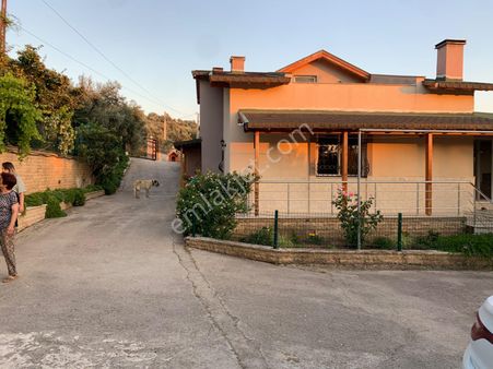 Buca Kaynaklarda Restorant Kafeterya Konaklama Ruhsatlı Satılık Villa