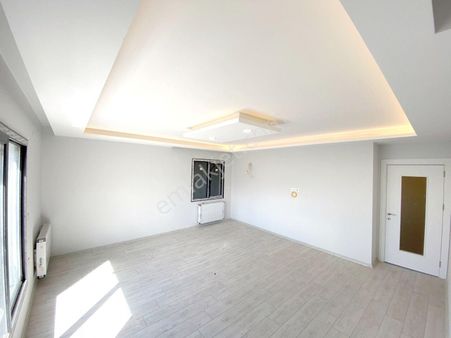 Ulukentte Satılık 3+1 Satılık Kiracılı Çatı Dublexi