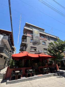 Sancak Emlak’tan Adatepe’de Kafeler Sokağında Eşyalı Yerden Isıtmalı Balkonlu 1+1