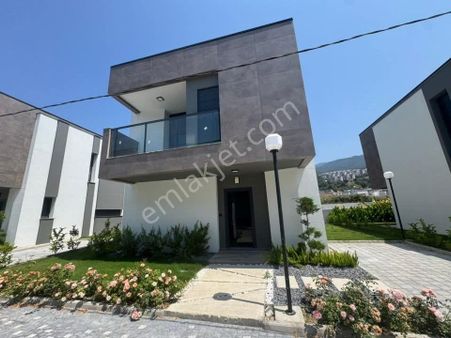 Tek Müstakil Havuzlu Site Dublex