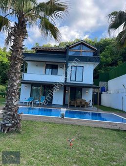 Nidum Gayrimenkulden Sapanca Da Eşyalı Triplex 5+1 Villa