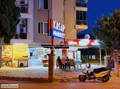 Kızılarık'ta Cadde Üzerinde Satılık Dükkan
