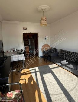 Ortaköy'de Sahile Yakın Nezih Sokakta 2+1 Ferah Daire