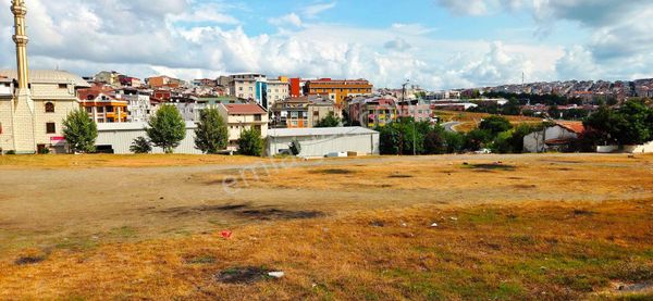 Sultangazi Cumhuriyet'te 264m2 Konut+ticari İmarlı Satılık Arsa