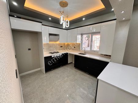 Görkem'den Cadde Paraleli 2+1+amerikan Mutfaklı Düz Giriş Ultra Lüx Mantolamalı