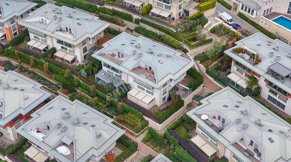 Beylerbeyi Antteras'ta Manzaralı Çatı Dubleksi