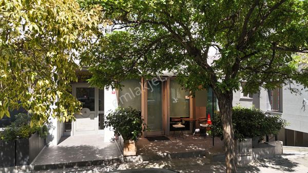 Etiler, Ünlülerin Duayen Diş Hekimi Hocasından Devren Kiralık Diş Kliniği