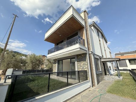 💥💥 Güç Gayrimenkul'den Güre'de Doğa Ve Deniz Manzaralı Teraslı Şahane Satılık 3+1 Villa