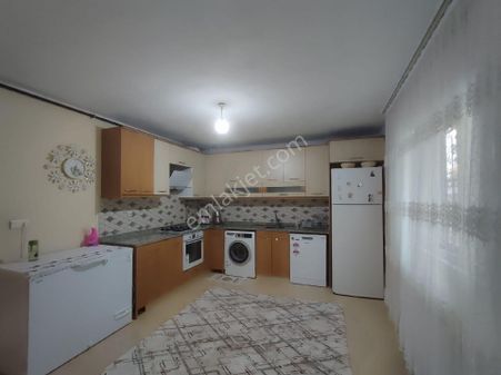 Satılık Müstakil Bahçeli Ev Manisa Mareşal Fevzi Çakmak Mahallesinde