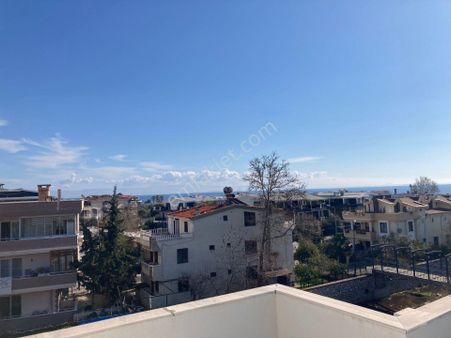 Küçükkuyu Sahil Mah Deniz Manzaralı Eşsiz 4+1 Dubleks Daire