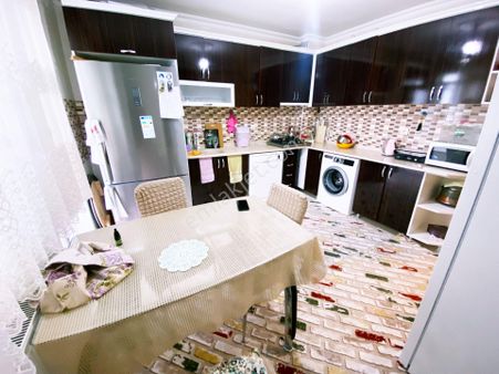 Cihandan Şehit Kubilay Selim Cadde Yanı Ara Kat Ful Yapılı 4+1