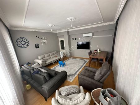 Tramvay Yolu Üzeri İçi Bakımlı 3+1