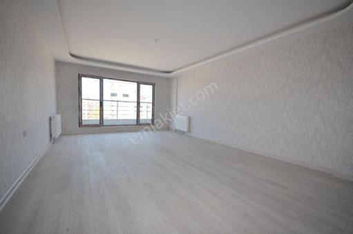 Altınşah Emlak'tan Bulvar Cepheli Sıfır 4+1