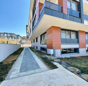 Beylikdüzü'nde Çift Balkonlu İskanlı Sıfır 2+1 Satılık Ara Kat!!