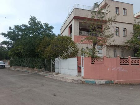 Sırrın Da 3 Katlı Müstakil Villa