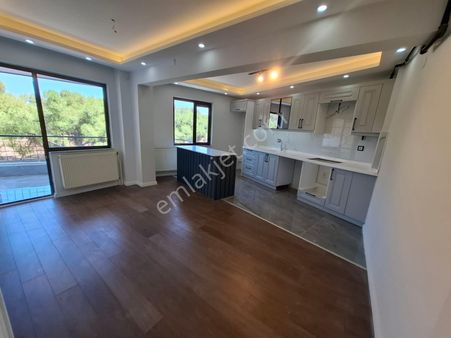 Çarşı Merkezde Önü Açık Full Satılık Daire