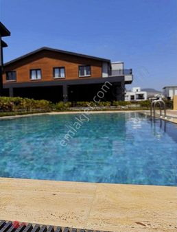 Dikili Venüs Life Sitesinde Satılık Villa