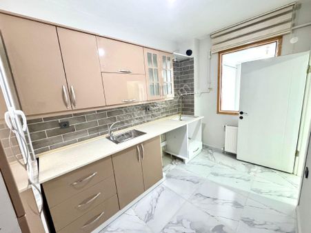 Lider Gayrimenkul'den Zafer Mh 3+1 3.kat İçi Full Yapılı Fırsat Daire