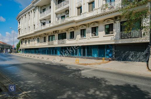 Kemerburgaz Bahçeköy Cadde Üzeri 693m2 Satılık Köşe Dükkan