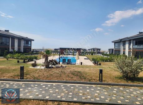 Önerler Mahallesinde Doğayla İç İçe, 2 Katlı Modern Konut!