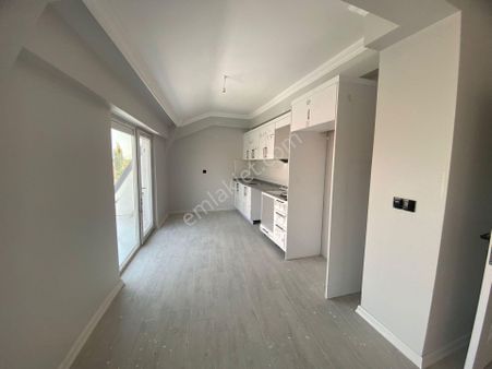 Çevre Yolu Üzeri Çift Mutfak Yerden Isıtma Lüx 5.5+1 Dublex Bk-4