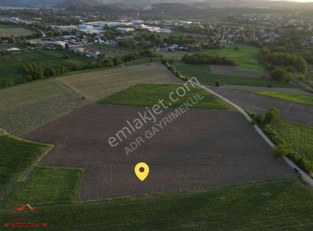 Sakarya Arifiye Y.kiraz Mah.imar Sınırına300 Mt Yatırımlık Tarla