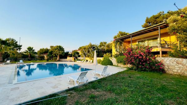 Atabay'dan Kaş Patara'da Müstakil Bahçeli 4+1 Site İçerisinde Satılık Lüx Villa