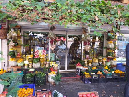 Küçükyalı Cadde"de Devren 45 M2 Ön Kullanımlı Manav Şarküteri