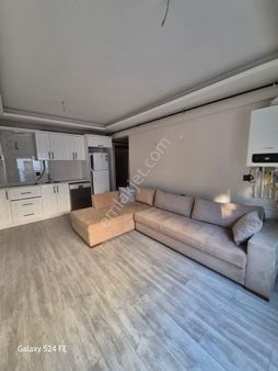 Bornova Da 1+1 Eşyalı Satılık Lüks Daire