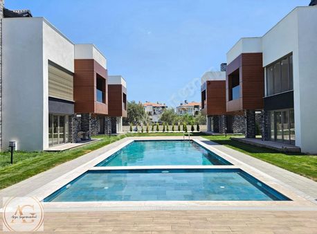 Arya'dan Güre'de Deniz Tarafında 4+1 Bağımsız Havuzlu Loft Villa