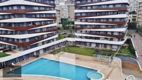 Pendik Yenişehir De Eşyalı Balkonlu Kiralık Daire