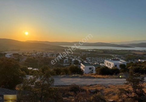 Full Manzaralı Satılık Arsa Konut İmarlı Yol Cepheli Önü Açık Yer