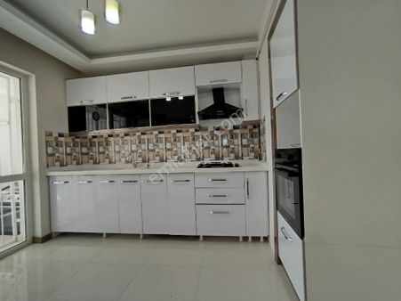 Yenikent M.kemal Merkezde Masrafsız 3+1 Ful Yapılı Yüksek Giriş Nd Arttan