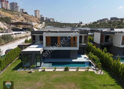 Eşsiz Mimari & Üst Düzey Konfor – Satılık 5+1 Lüks Villa