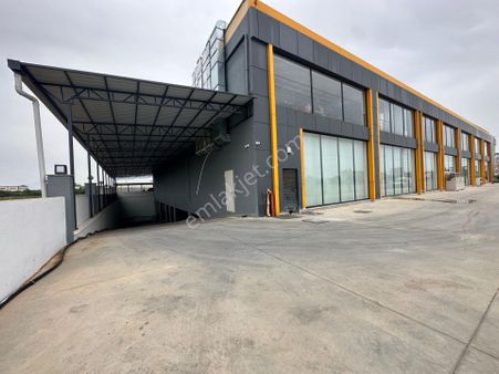 Cb Giz'den Altınova Caddesinde Satılık Emsalsiz İş Merkezi