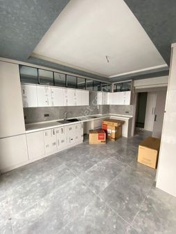 Ankara Polatlı Şehitlik Mahallesinde Lüks Rezidansda Kiralık 4+1 Daire