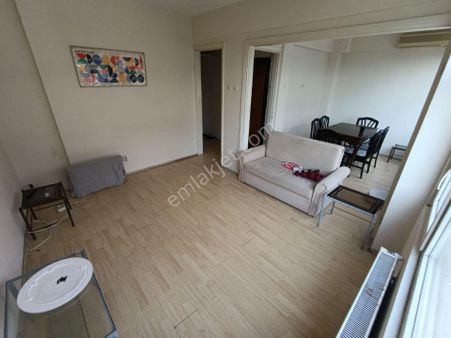 Acıbadem Yıldızbakkalda Ara Katta Aydınlık Ferah 2+1den Geniş 1+1 Kısmi Eşyalı