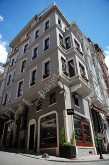 Beyoğlu Billur Sokak’ta 5 Katlı, 8 Odalı Satılık Otel