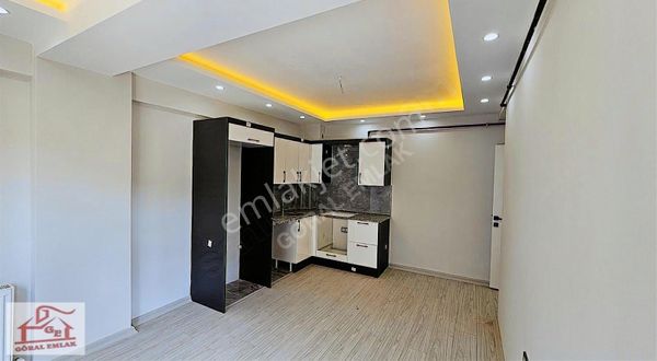 Göral Emlak'tan Muradiye'de 2+1 Sonkat Satılık Daire