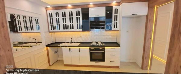 Karabağlar Esenyalı Mahallesi 3+1 Ful Bakımlı Satılık Daire