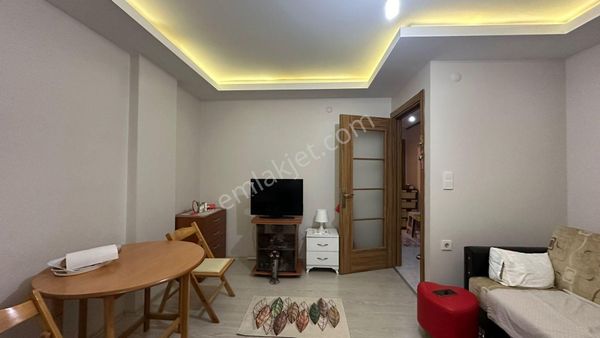 Başokur'dan Bahçelievler Siyavuşpaşa Yeni Binada 1+1 Düz Giriş Daire