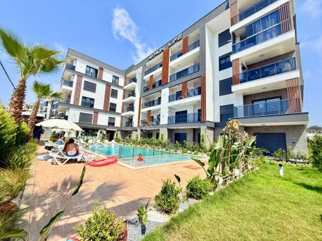 Merkezi Konumlu-güvenlık-havuz-otopark-bahçe-sosyal Alan-yeni-lüx Fırsat Daireler