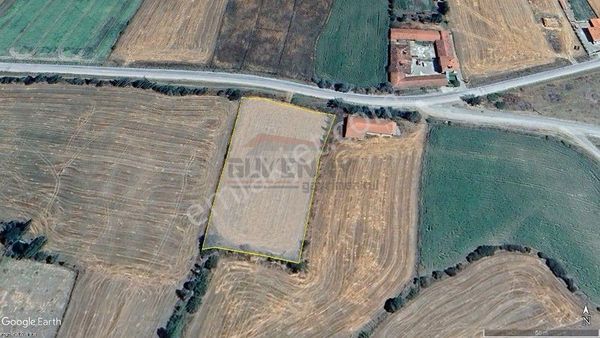 Güvenay – Çorum Merkez Buğdüz Köyü – Yol Kenarı Satılık Tarla