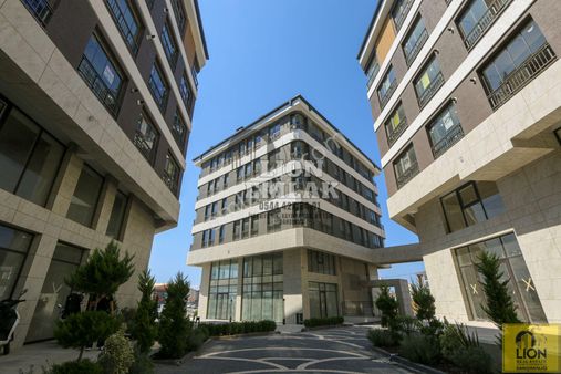 🟨⬛bandırma Cadde Port'ta Tabela Değeri Yüksek Cadde Manzaralı Kiralık Ofis⬛🟨